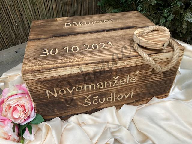Truhlička "Novomanželé"