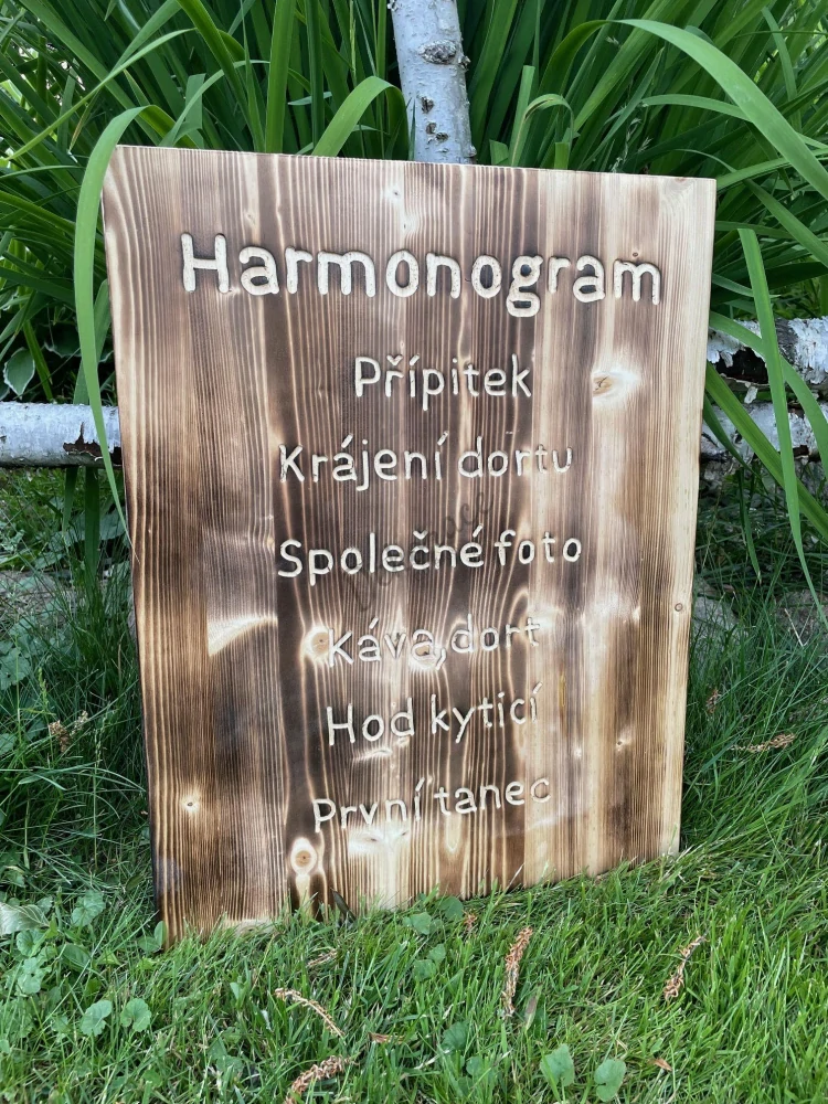 Dřevěný harmonogram DESKA