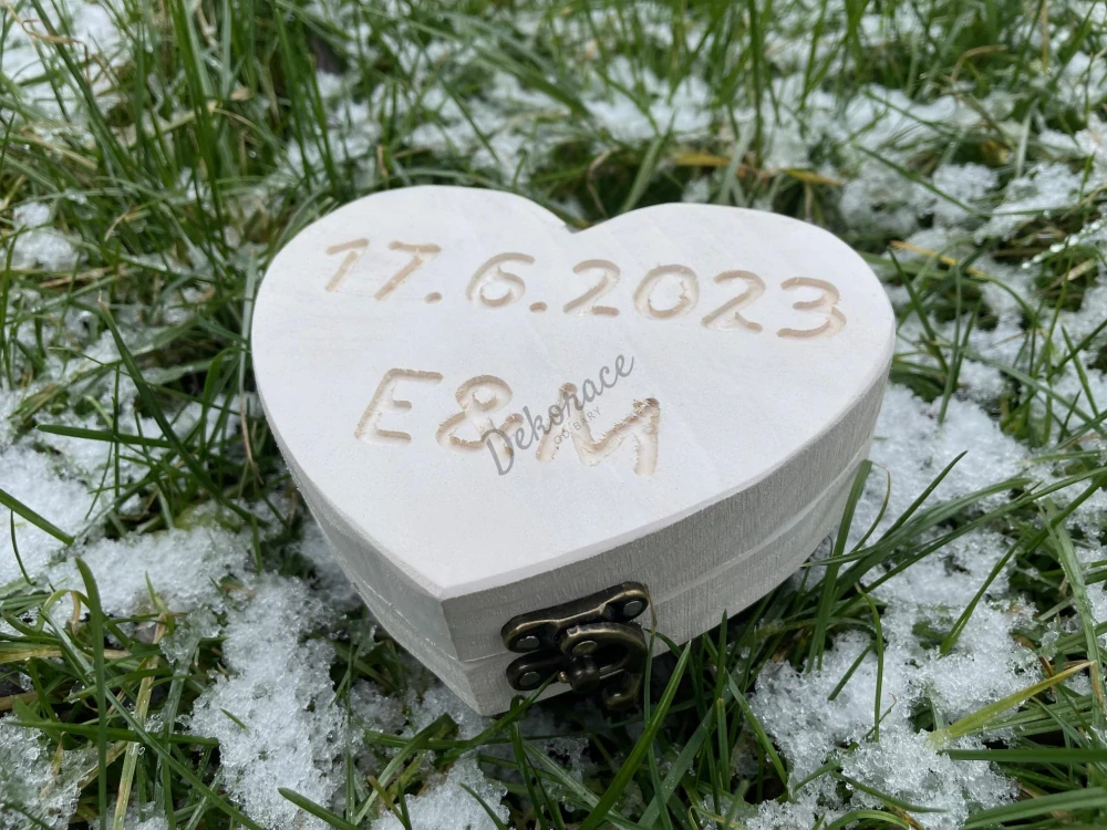 SRDCE krabička na prstýnky s rytím